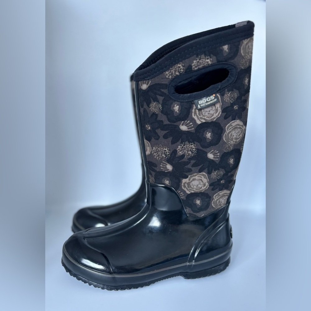 BOGS Women’s 6 Classic Water Color Tall High Boots, Insulated with Handles EUC
